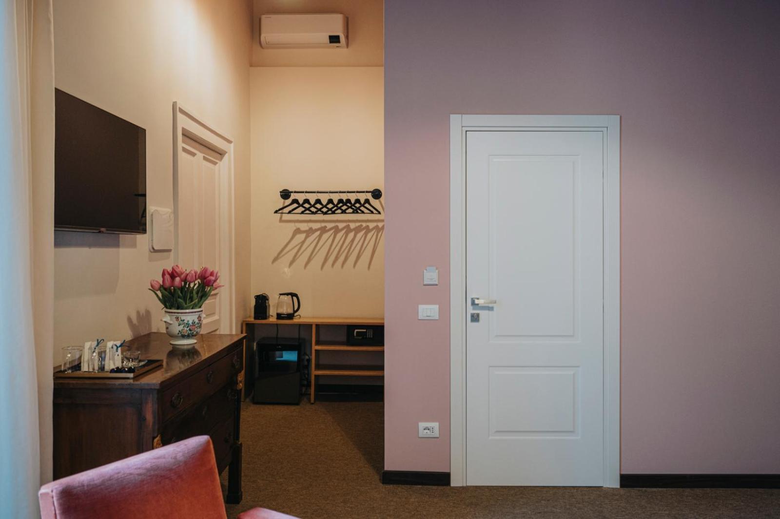 Palazzo Pandola - Luxury Suites Napoli Esterno foto