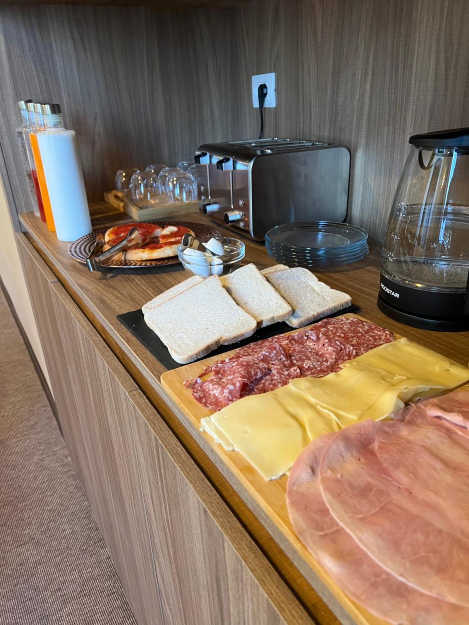 Palazzo Pandola - Luxury Suites Napoli Esterno foto